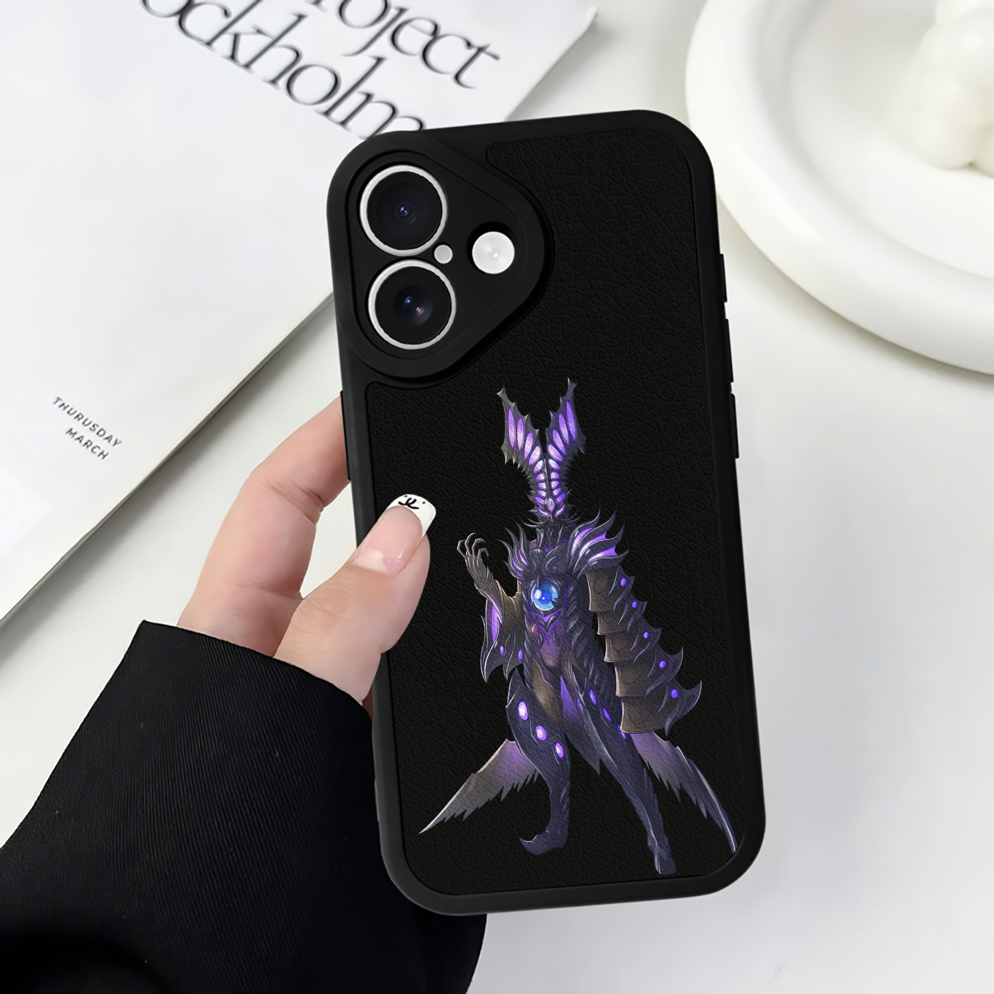 （画像用） ウルトラマン Ultraman 【iPhone 16シリーズ対応】シリコンスマホケース（レザー調） 材質：シリコン